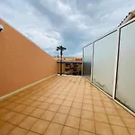 50 M De La Vue *