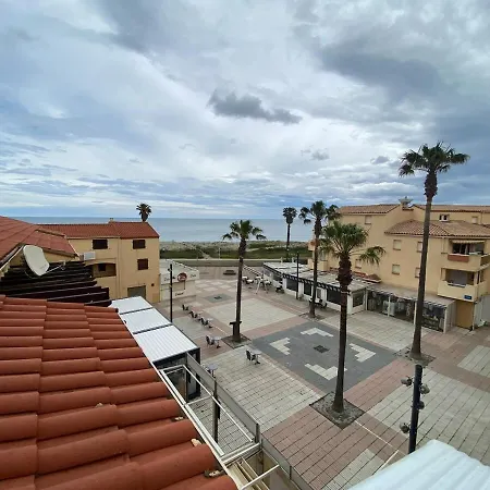50 M De La Vue Apartment