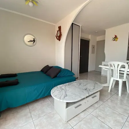 50 M De La Vue Apartment